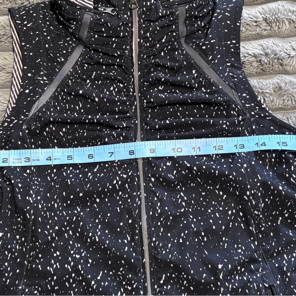 Lululemon Go The Distance Vest Butterfly Texture Mink Berry Black - Picture 14 of 16